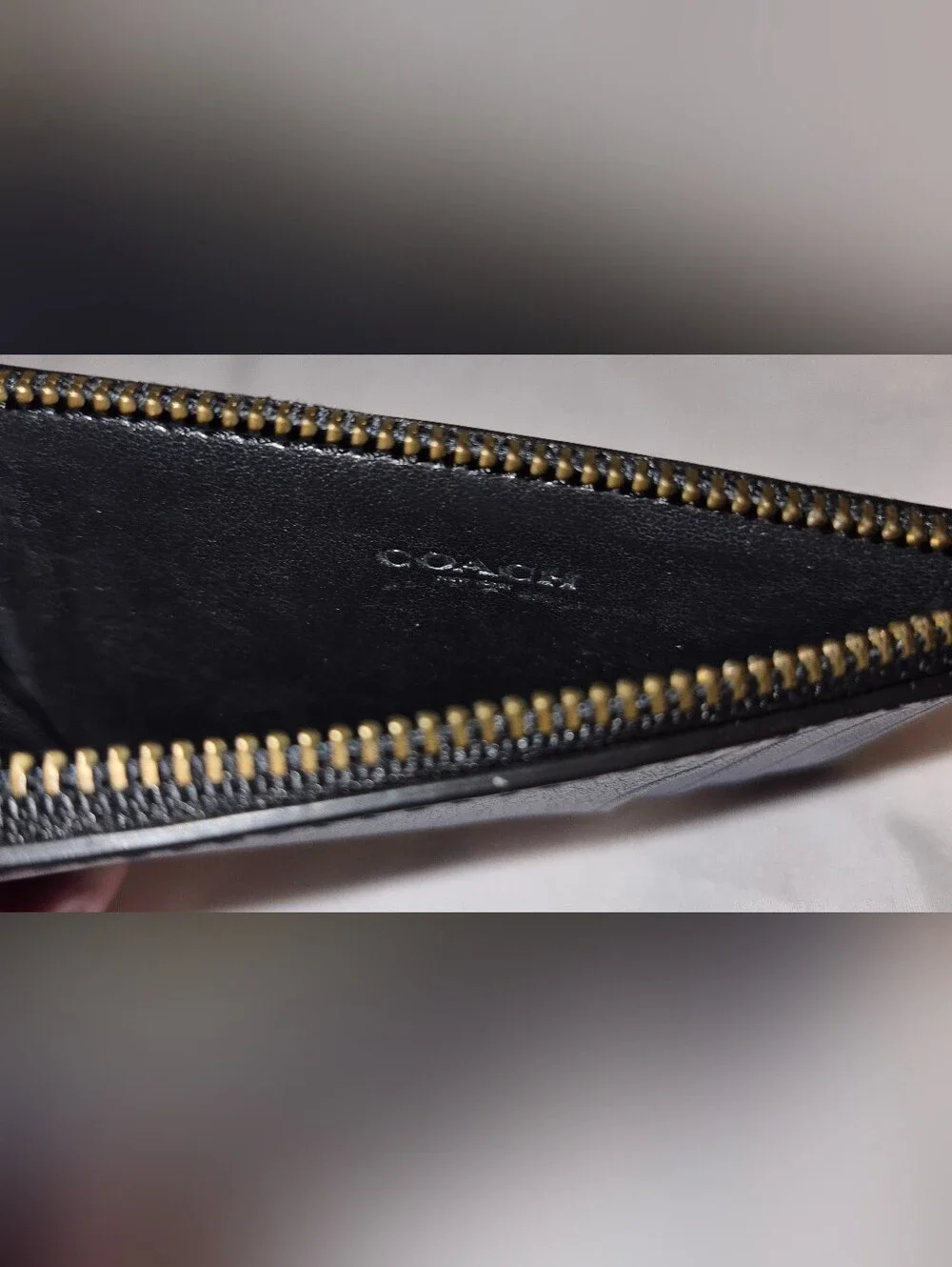 Coach L Zip Card Case NWOT